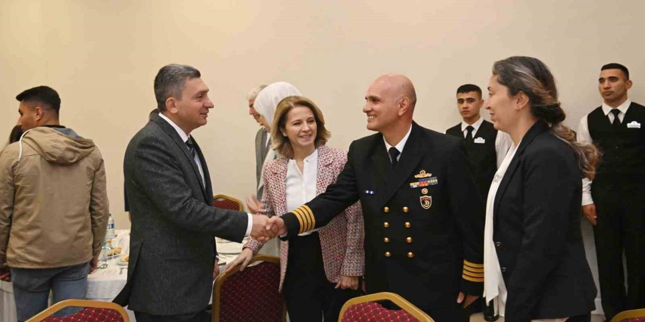 Vali Şahin: “Kahramanlarımızı Asla Unutmayacağız”