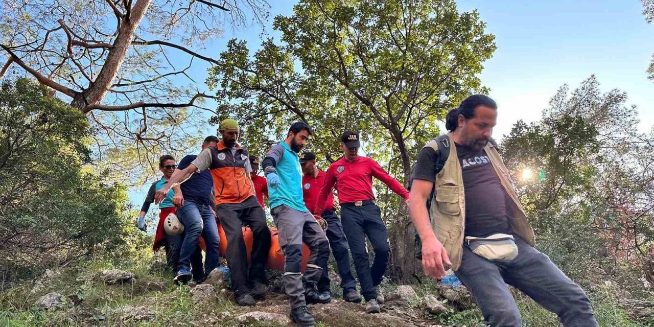 Yürüyüş Yaparken Düşüp Mahsur Kalan Kişi Kurtarıldı