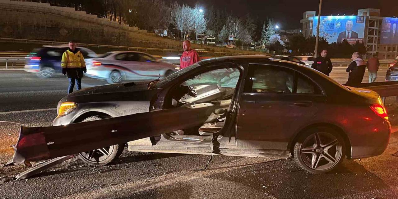 Gaziosmanpaşa’da Kontrolden Çıkan Araç Bariyerlere Saplandı: 1 Ölü, 1 Yaralı