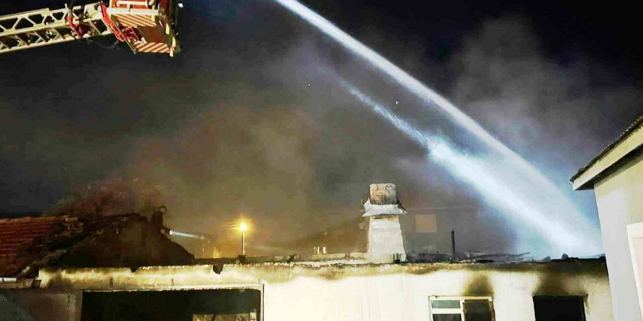 Konya’da Müstakil Evin Garajında Yangın