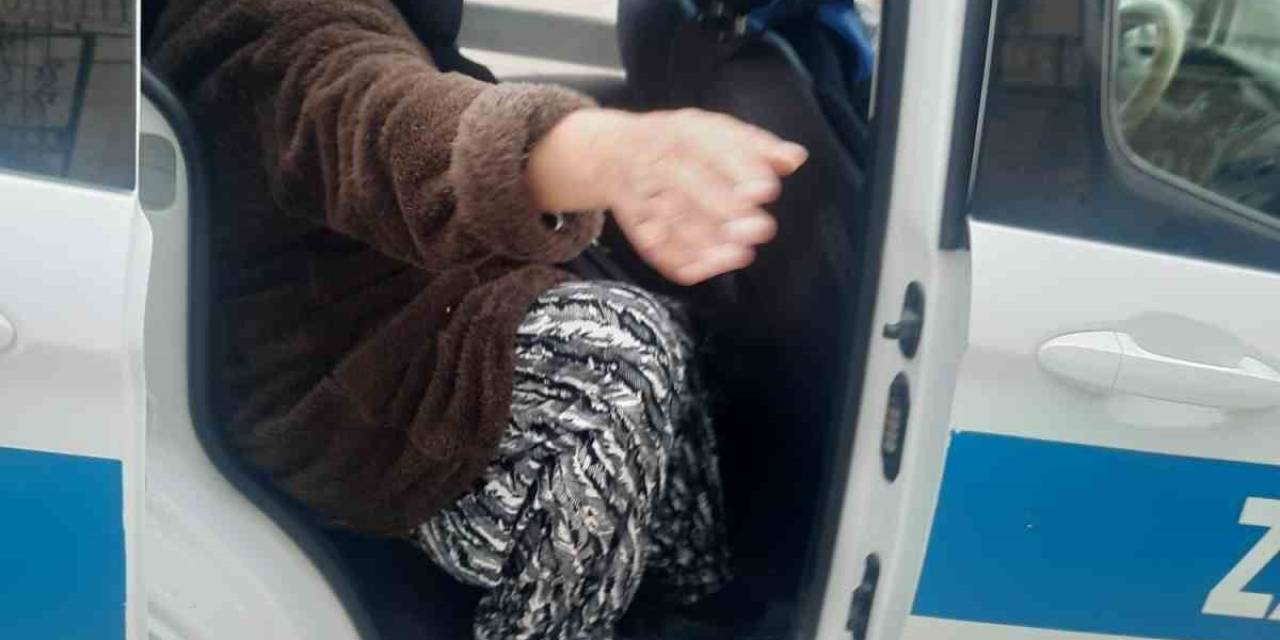 Bilecik’te Zabıta İle Çorap Satan Kadın Arasında Gülümseten Diyalog