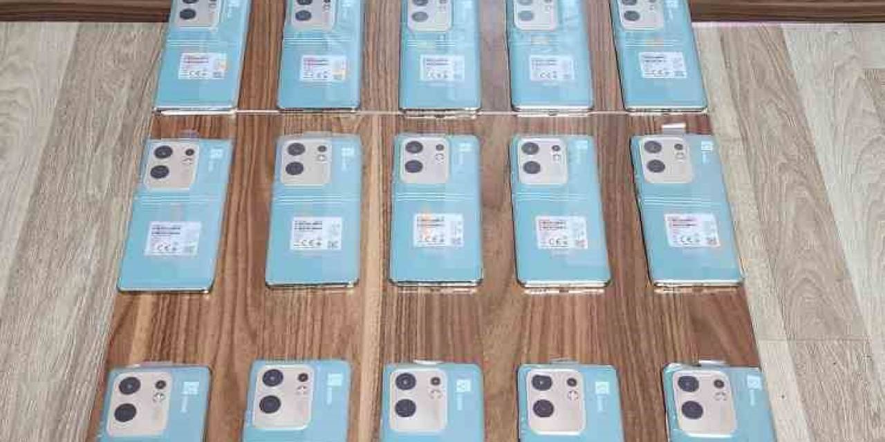 Dörtyol’da Gümrük Kaçağı 20 Telefon Ele Geçirildi