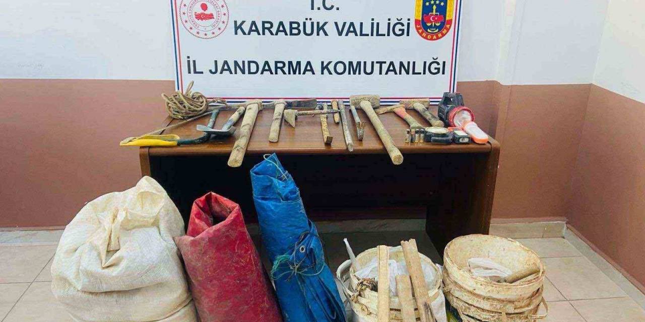 Kaçak Kazı Yaparken Suçüstü Yakalandılar