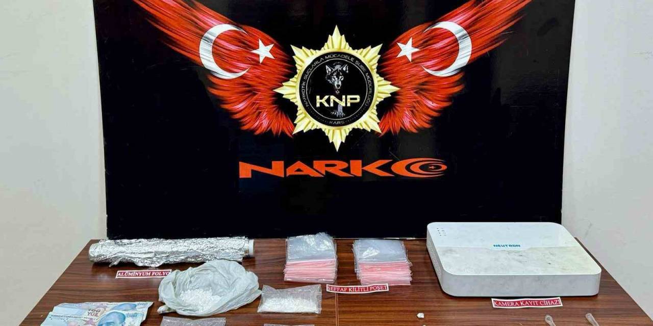 Sarıkamış’ta Uyuşturucu Ele Geçirildi