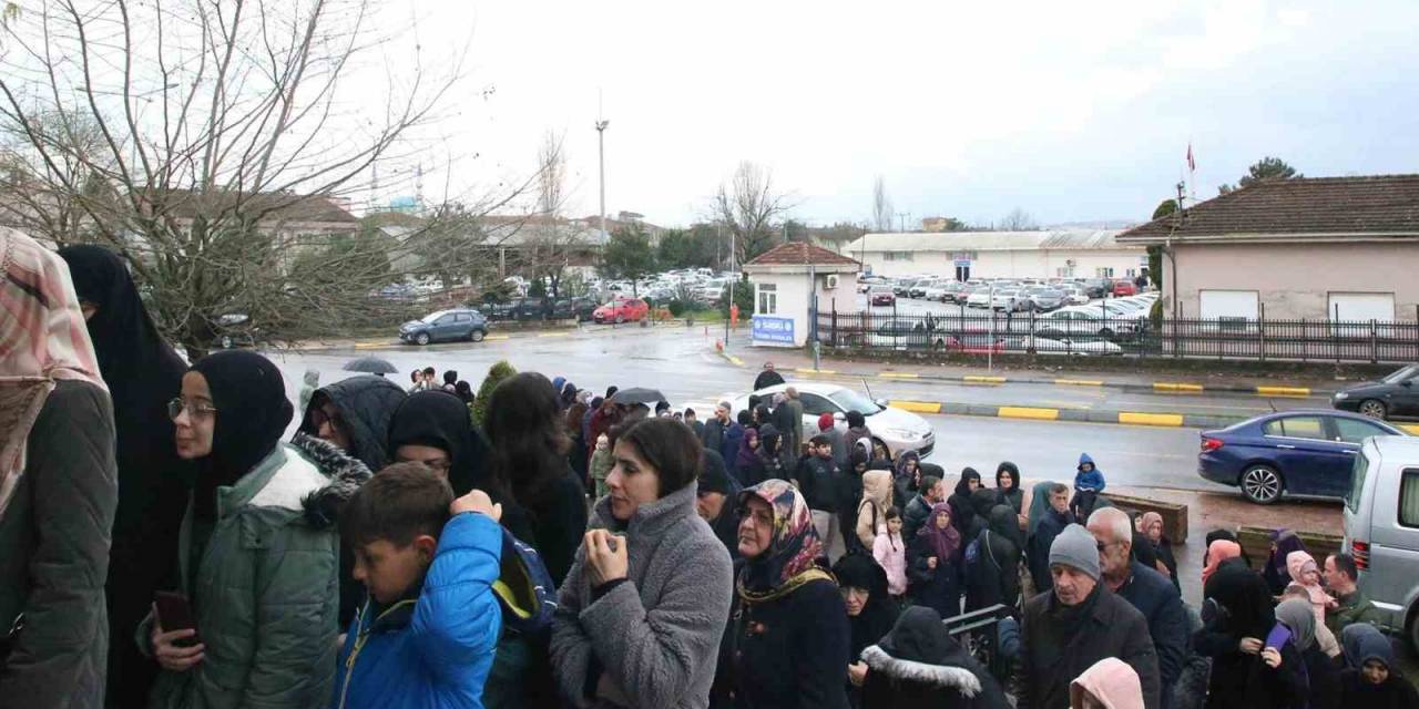 Mukaddes Emanetler Binlerce Sakaryalının İlgi Odağı Oldu