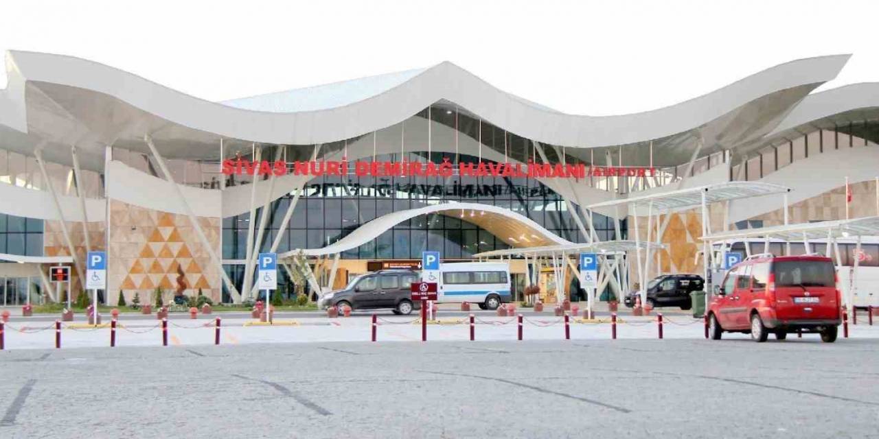 Sivas Nuri Demirağ Havalimanı 35 Bin 131 Yolcuya Hizmet Verdi