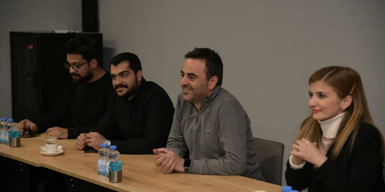 Başkan Özlü: "Gençler Kentimizi Gururlandırıyor"