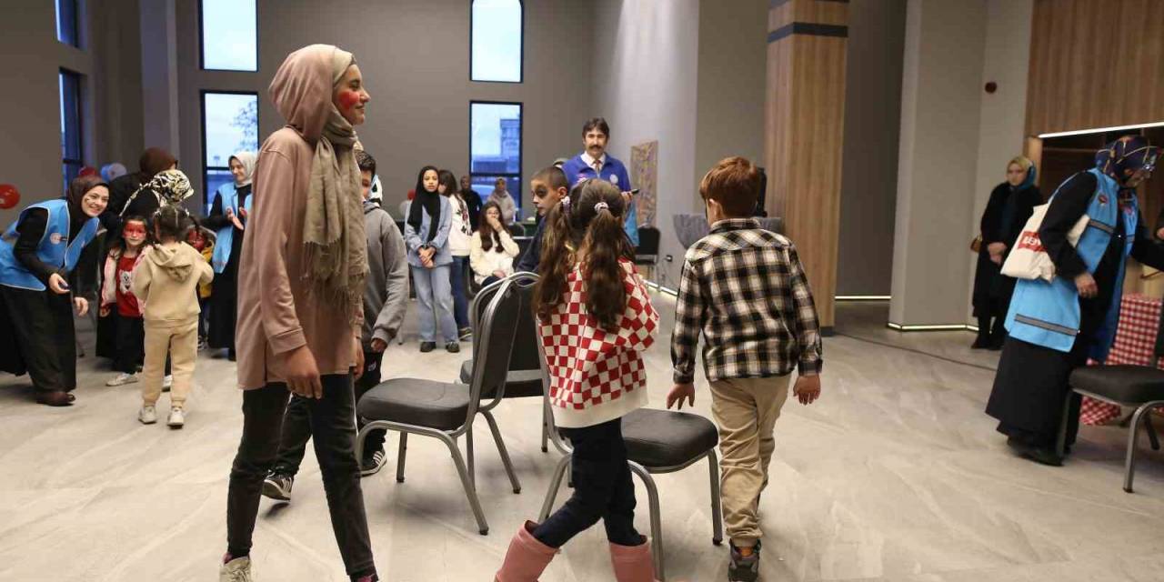 Türkiye Diyanet Vakfı Genel Müdüfü Turan: “5 Bin 818 Yetimi Himaye Etmeye Çalışan Bir Vakıfız”