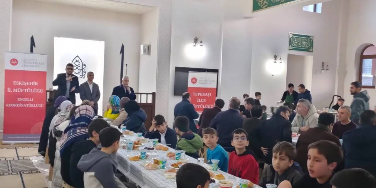 Engelli Vatandaşlar Engelsiz Camii’nde Bir Araya Geldi