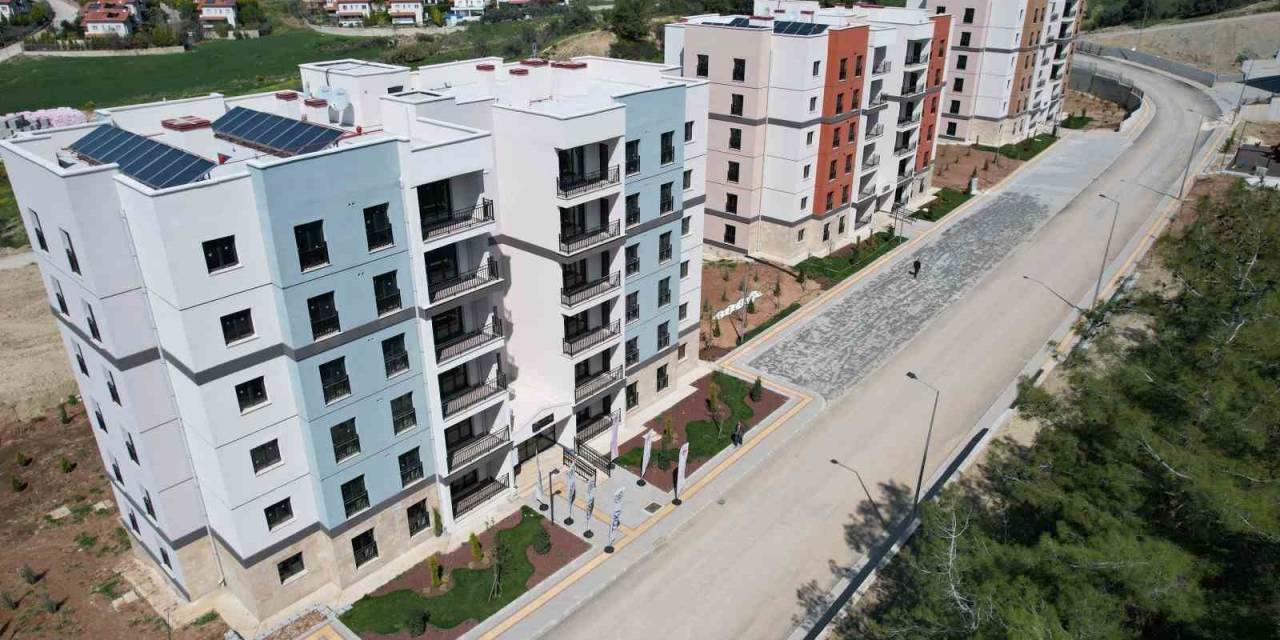 Evini Gören Depremzedenin Mutluluğu Yürekleri Isıttı