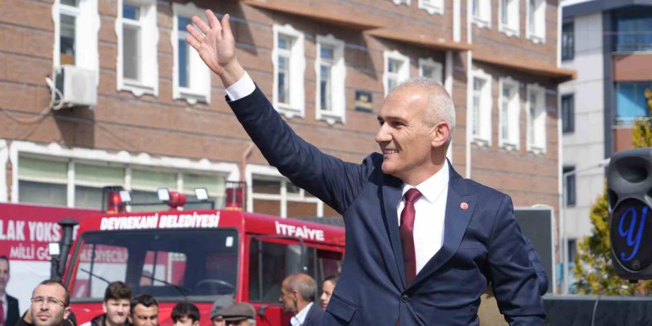 Başkan Altıkulaç: “Hayvanların Otladığı Stadyumu Top Oynar Hale Getirdik”