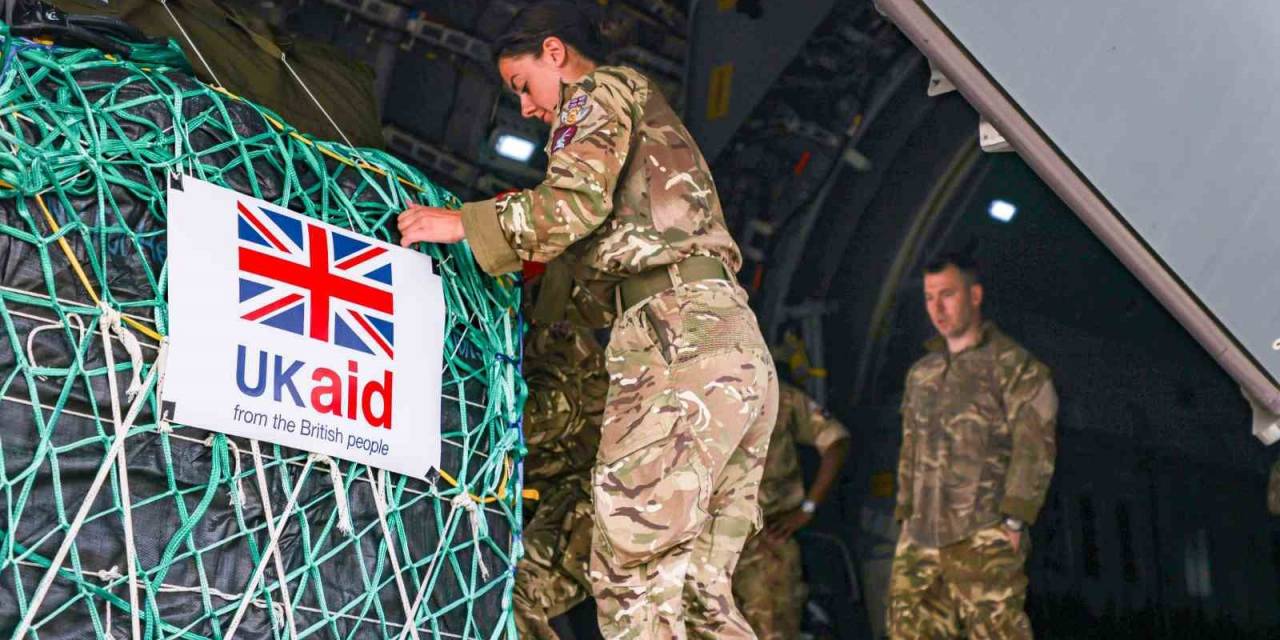 İngiltere, Gazze’ye İlk Kez Havadan Yardım Bıraktı