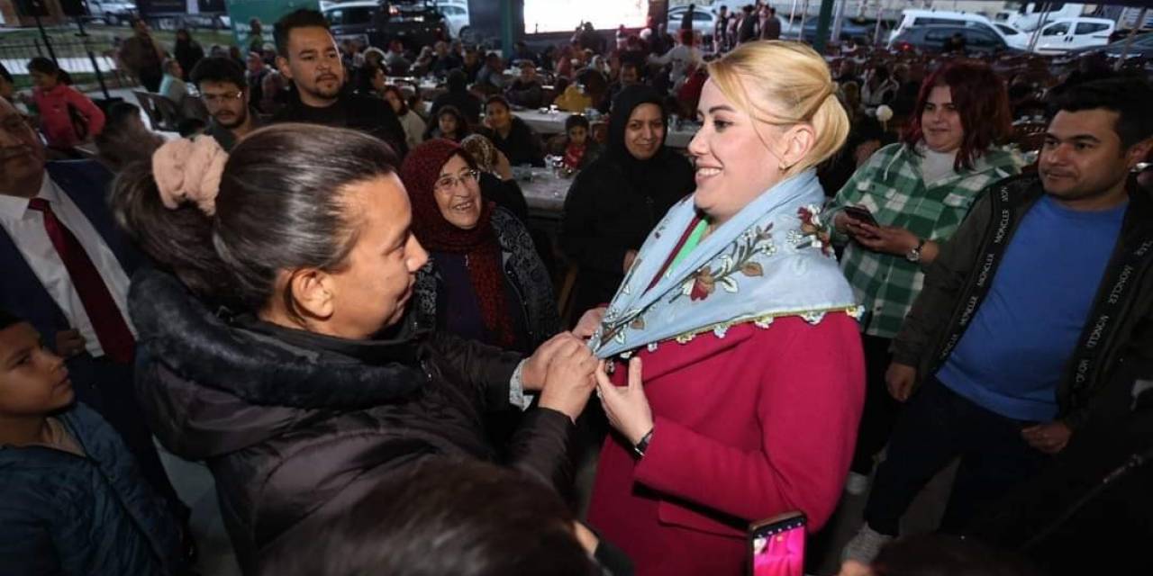 Sümer Mahallesi’nde Binlerce Vatandaş Birlikte Oruç Açtı