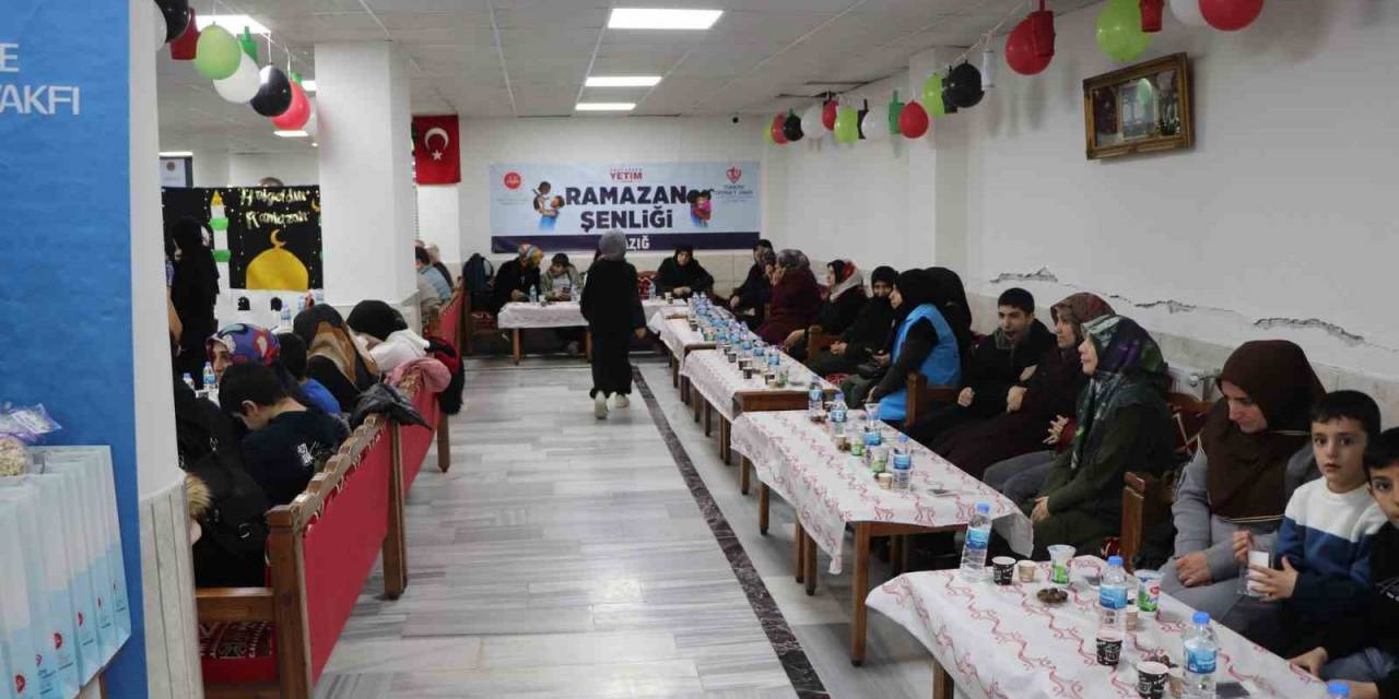 Elazığ’da ’iyilik Sofrası’ Yetim Çocuklar İçin Kuruldu
