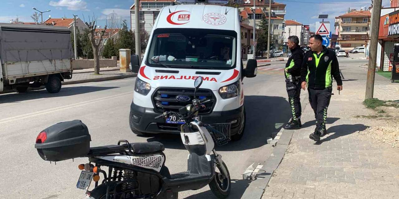 Polis, Kazaya Karışan Yaşlı Adamın Gözündeki Sorun Nedeniyle Ehliyetine El Koydu