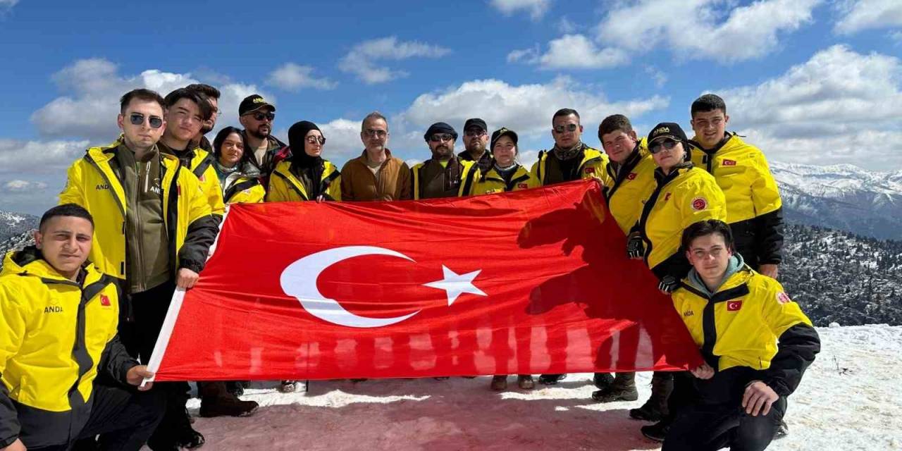 Afyonkarahisar Anda Ekibinden Vefa Tırmanışı