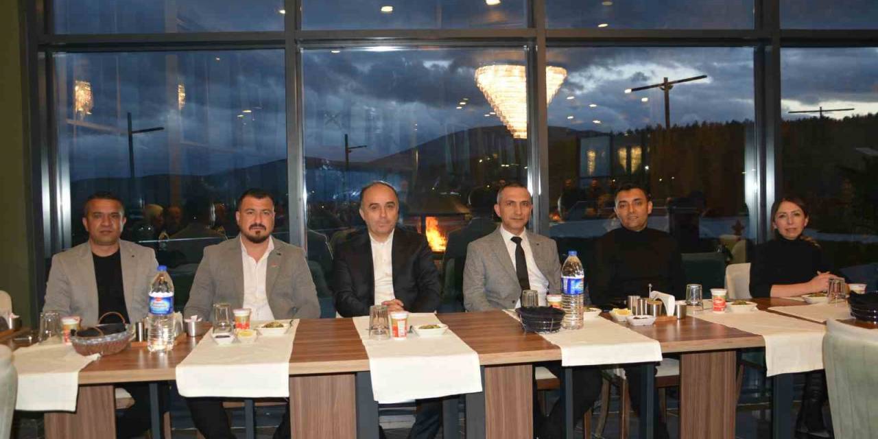 Korkuteli’nin 58 Mahalle Muhtarı İftarda Buluştu