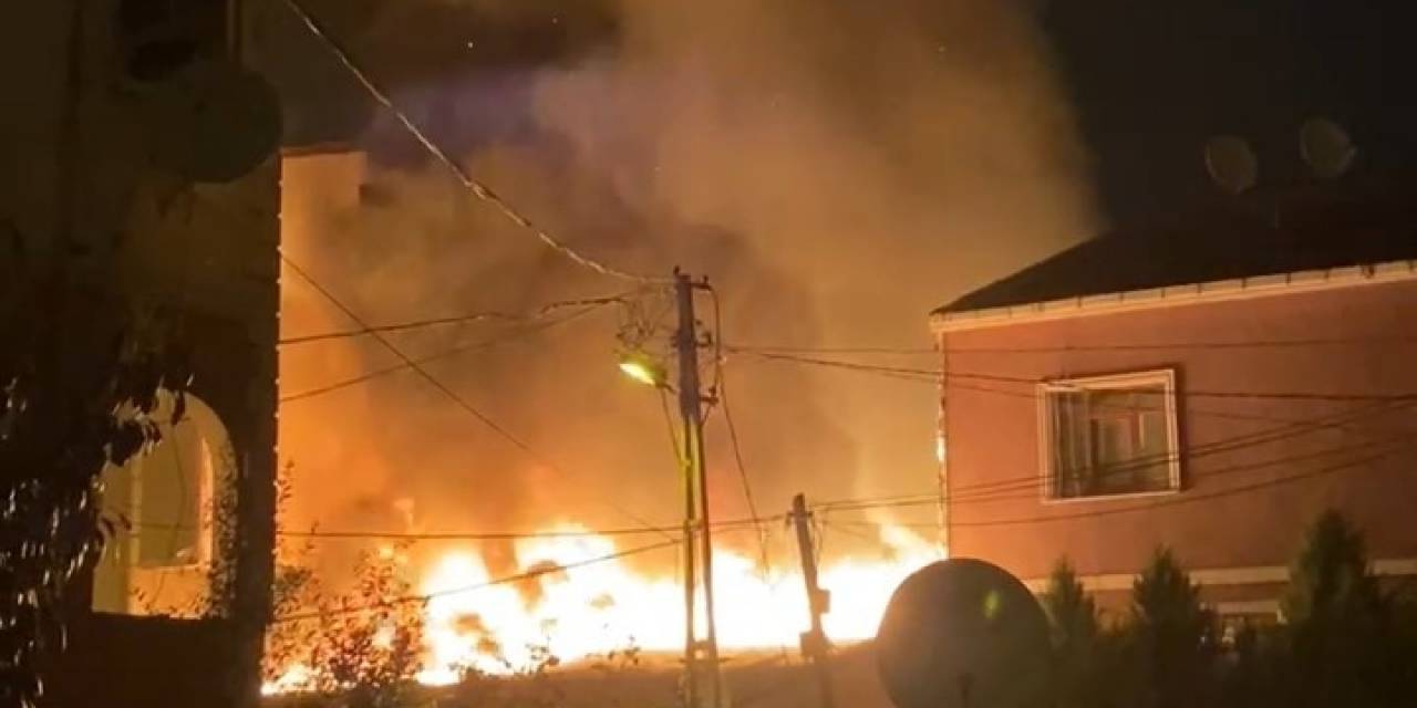 Sultanbeyli’de Bir Ev Alev Alev Yandı