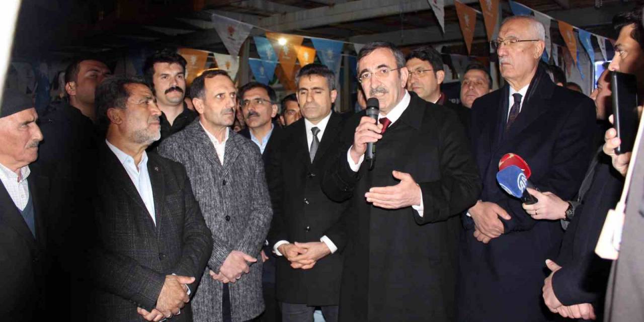 Cumhurbaşkanı Yardımcısı Yılmaz: “Yılsonuna Kadar 200 Bin Konutu Teslim Edeceğiz”