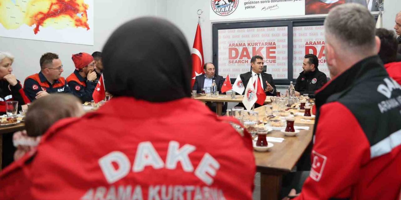 Vali Aslan’dan Dake Üyeleriyle Bir Araya Geldi