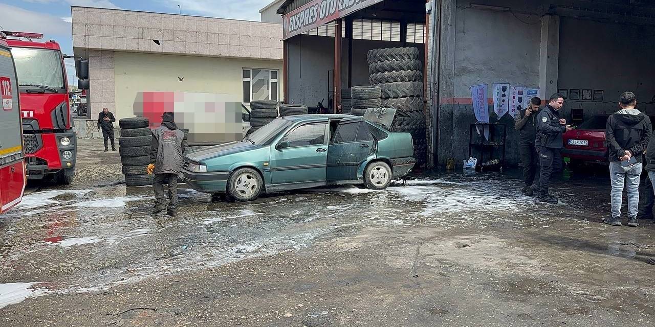 Gaziantep’te Otomobilin Lpg Tüpünün Patladığı Anın Görüntüsü Ortaya Çıktı