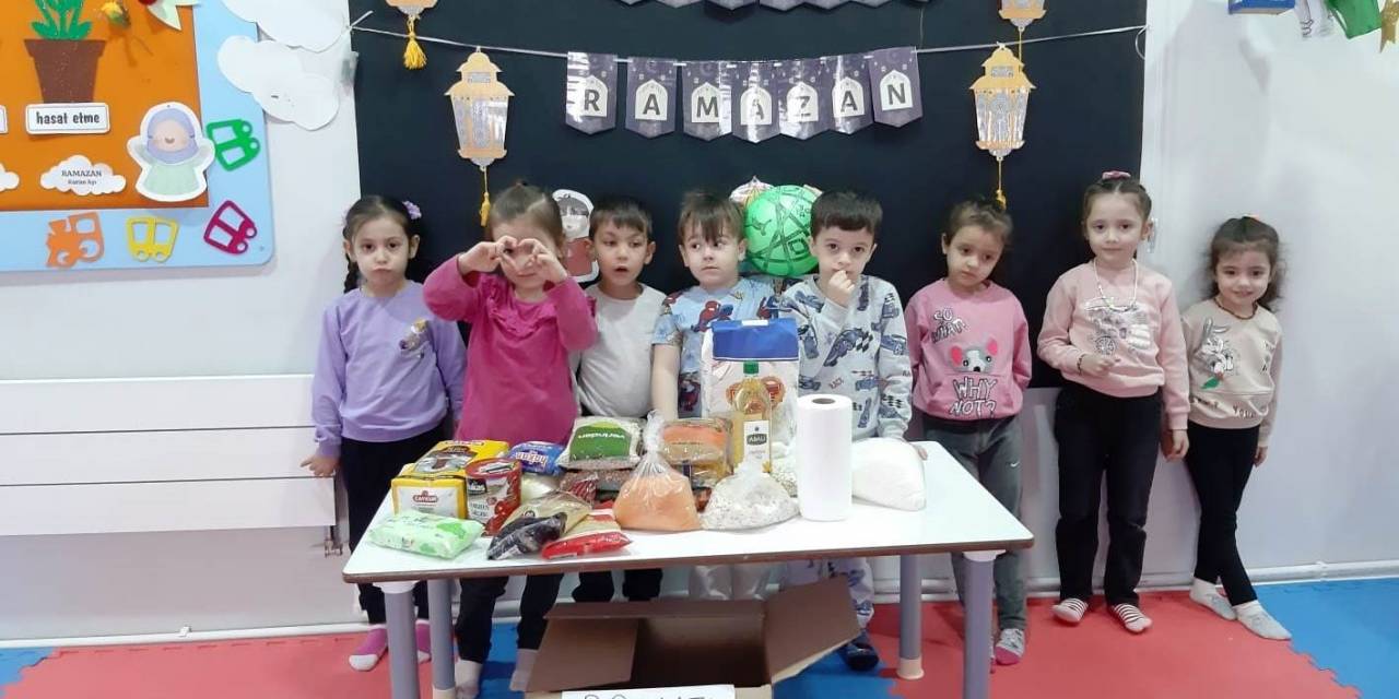 Hisarcıklı Miniklerden İhtiyaç Sahibi Ailelere Ramazan Kolisi