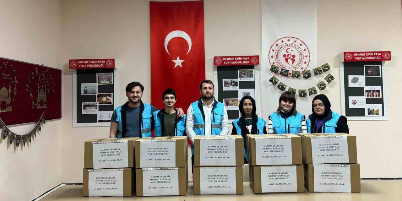 Karaman’da Gönüllü Üniversite Öğrencileri İyilikte Yarışıyor
