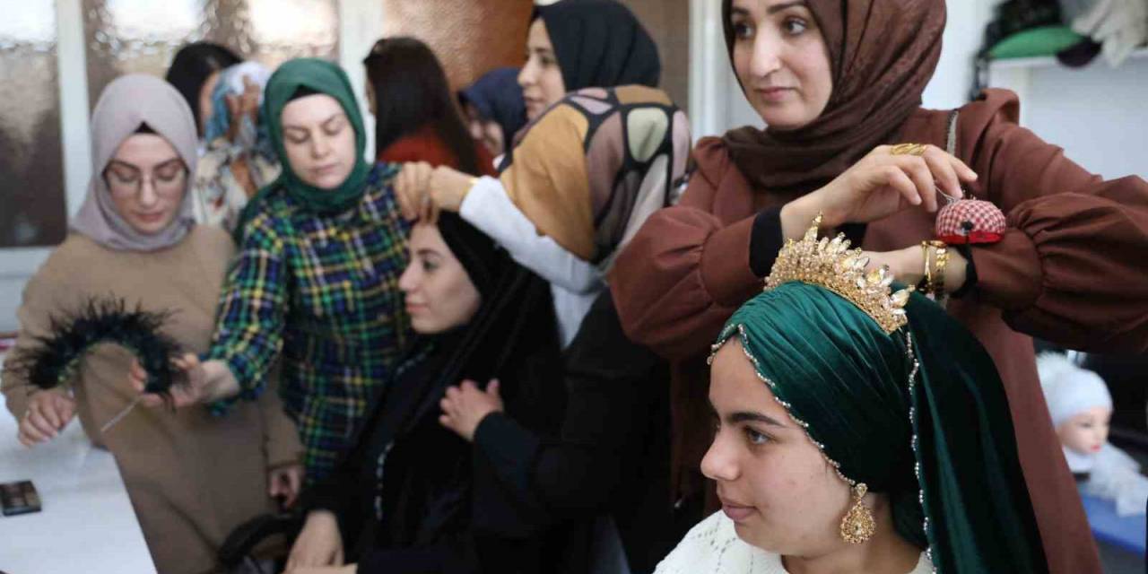 Hayallerini Gerçekleştirmek İsteyen Kadınlar Kuaförlük Kursunda Ter Döküyor