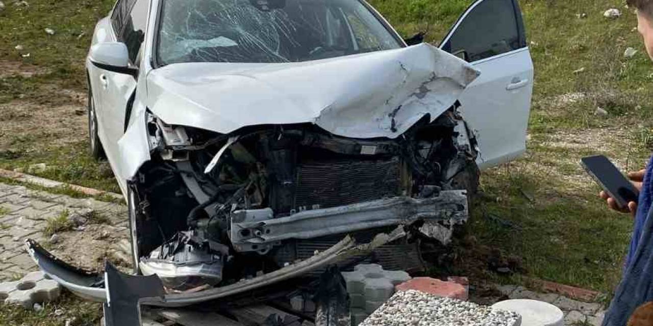 Çanakkale’de Trafik Kazası: 2 Yaralı