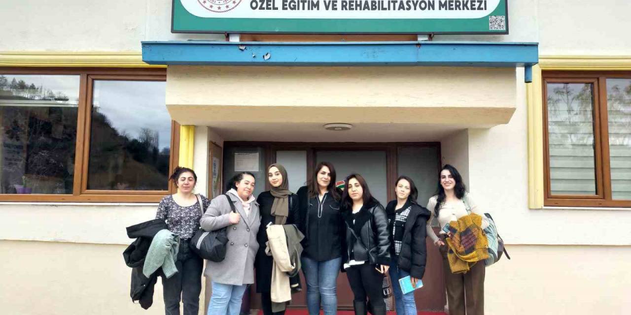 Üniversite Öğrencilerinden Rehabilitasyon Merkezine ‘Gönüllülük’ Yolculuğu