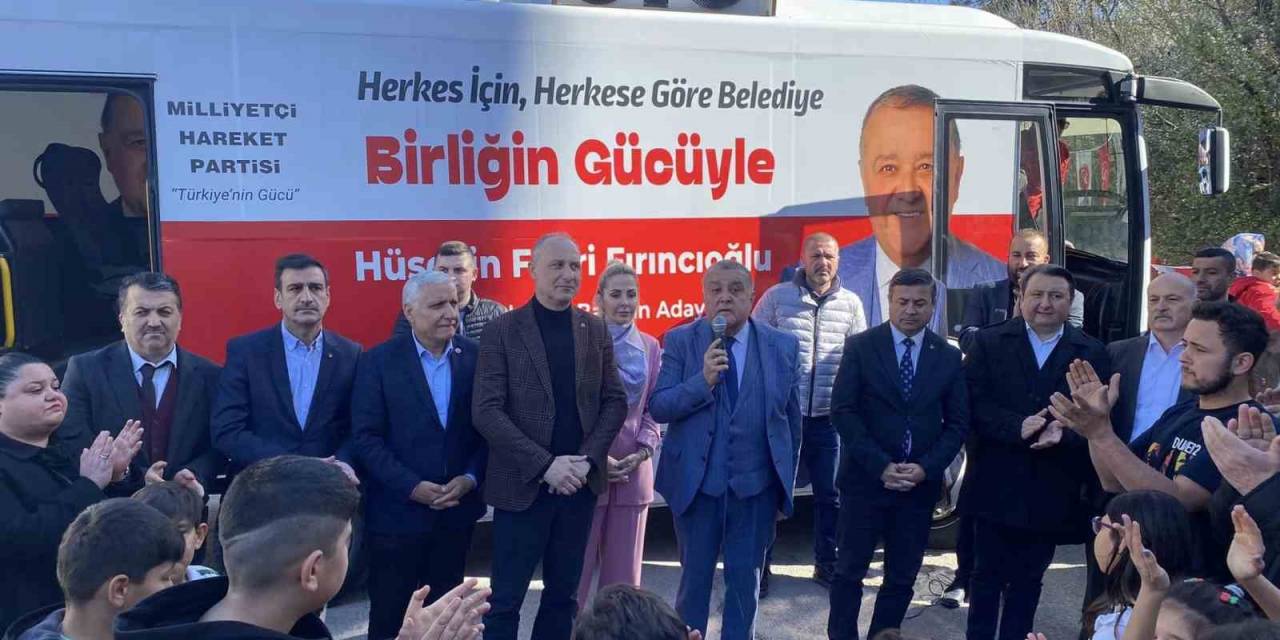 Projeleri De Sloganları Da Dikkat Çekiyor