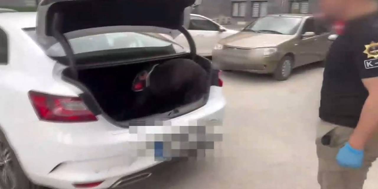 Durdurulan Otomobilde Uyuşturucu Çıktı: 3 Kişi Tutuklandı