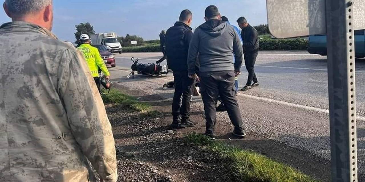 Tırla, Motosiklet Çarpıştı Anne Öldü, Oğlu Yaralandı