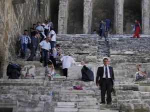 Aspendos’da Mermer Değil, Doğal Taş Kullanılmış