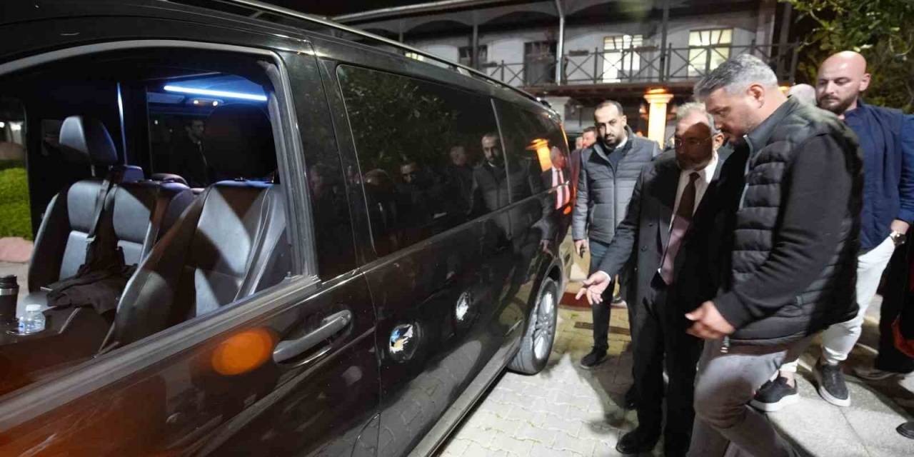 Tarsus Belediye Başkanı Bozdoğan’ın Aracı Kurşunlandı