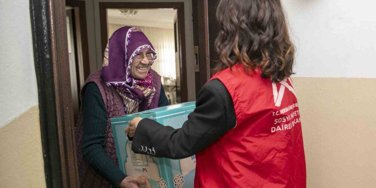 Mersin Büyükşehir Belediyesinden Çölyak Hastalarına Gıda Kolisi Desteği
