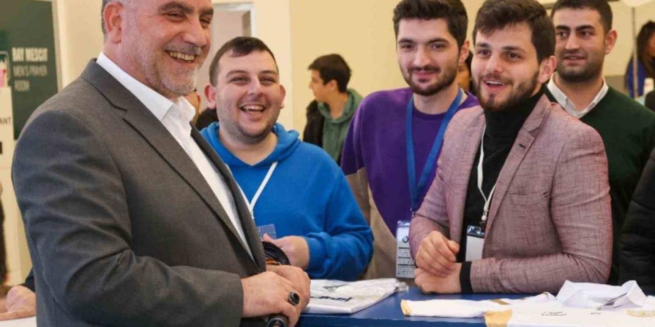 Başkan Sandıkçı: "bu Yıl Da Üniversiteyi Yeni Kazanacak Olan Tüm Öğrencilerimize Burs Desteği Vereceğiz”