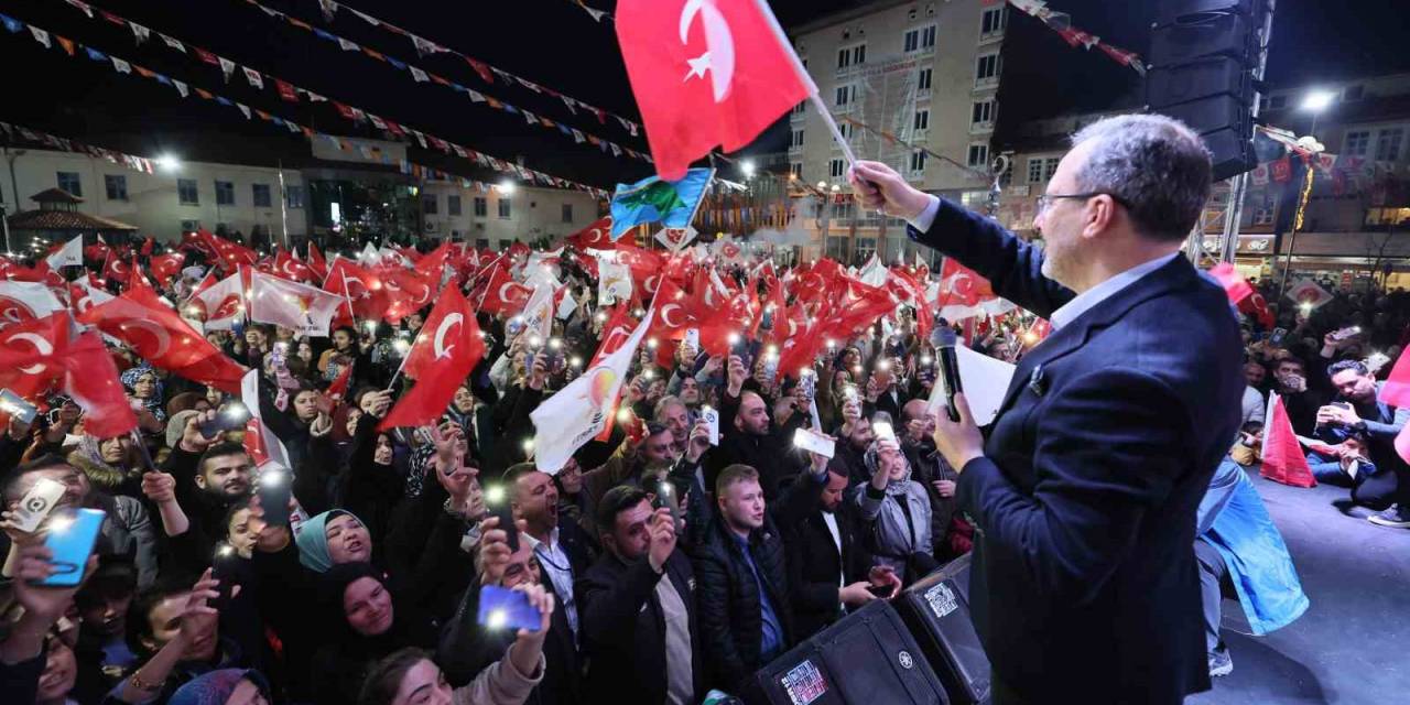 Kasapoğlu Memleketi Kula’da Mitinge Katıldı