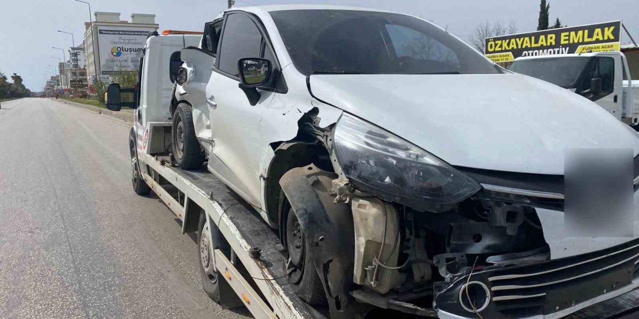 Kazada Yaralanan Anne Kucağında Çocukla Gözyaşı Döktü