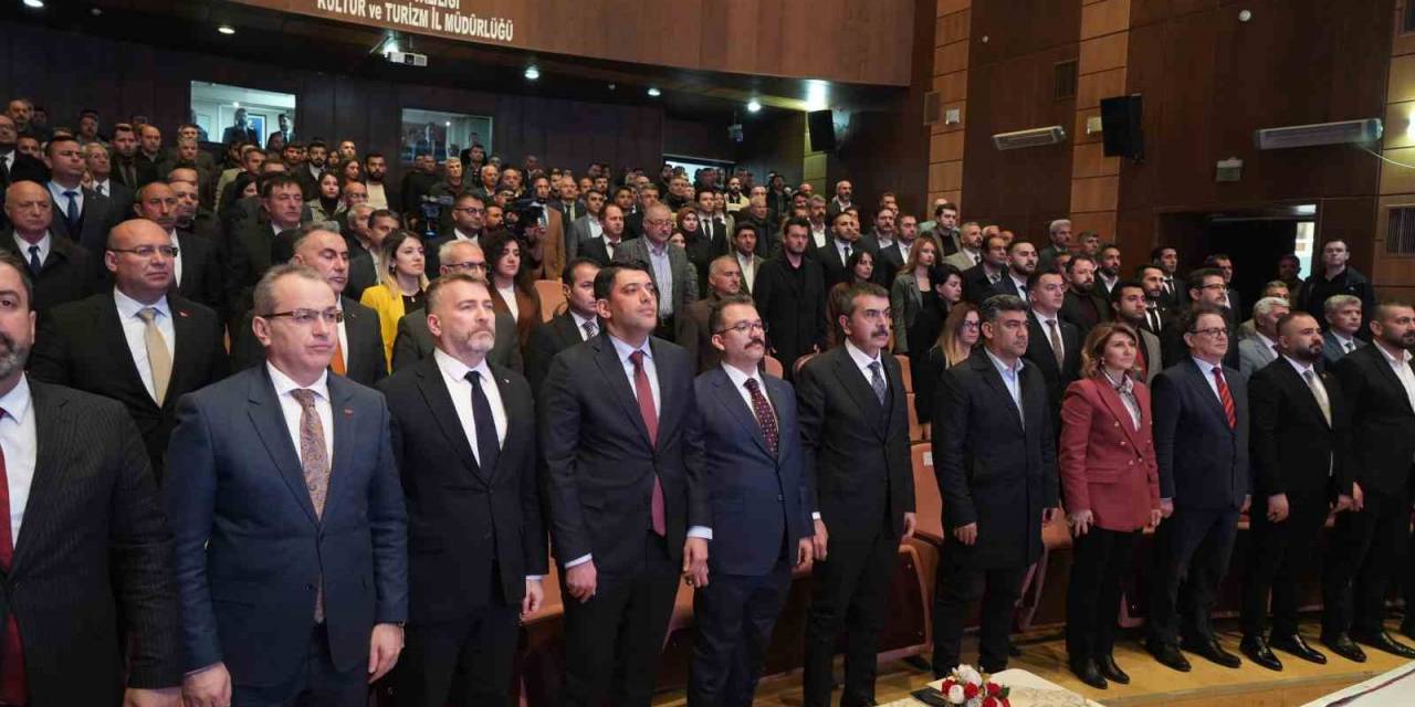 Milli Eğitim Bakanı Tekin: "1 Nisan’ı Öğrencilerimiz Ve Öğretmenlerimiz Açısından İdari Tatil İlan Ettik"