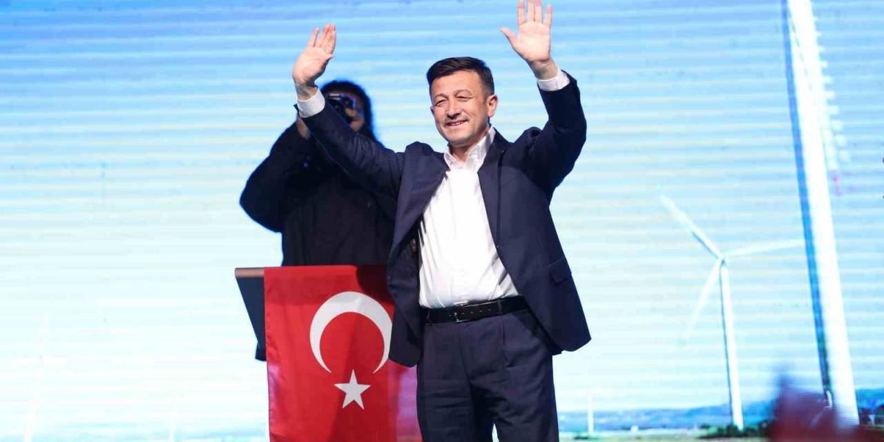 Hamza Dağ: “Bıkmadan, Usanmadan Heyecanımı Tüm İzmir’le Paylaşacağım”