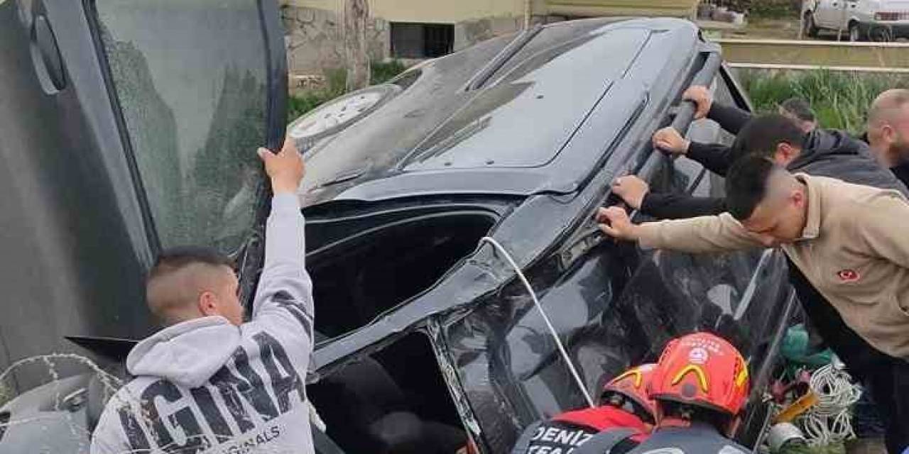 İki Aracın Çarpıştığı Kazada 4 Kişi Yaralandı