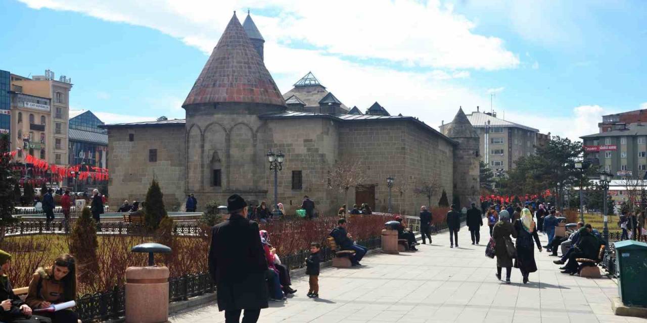 Erzurum’da Seçim Günü Hava Bulutlu Ve Yağışsız Olacak