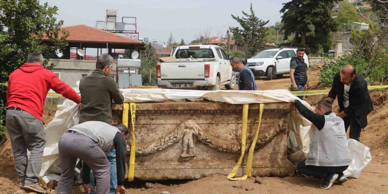 Kazı Esnasında Ortaya Çıkan Lahit Koruma Altına Alındı