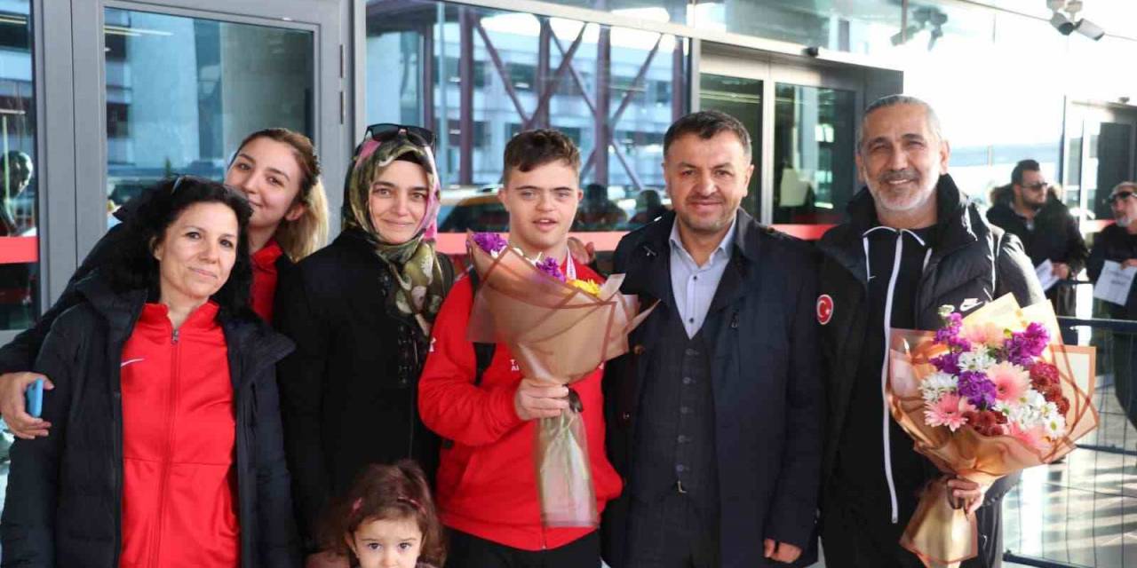 Şampiyonlara Çiçekli Karşılama