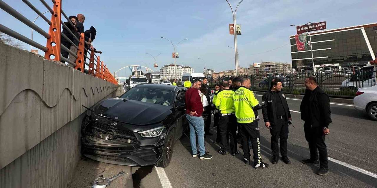 Diyarbakır’da 7 Aracın Karıştığı Zincirleme Kazada 4 Kişi Yaralandı