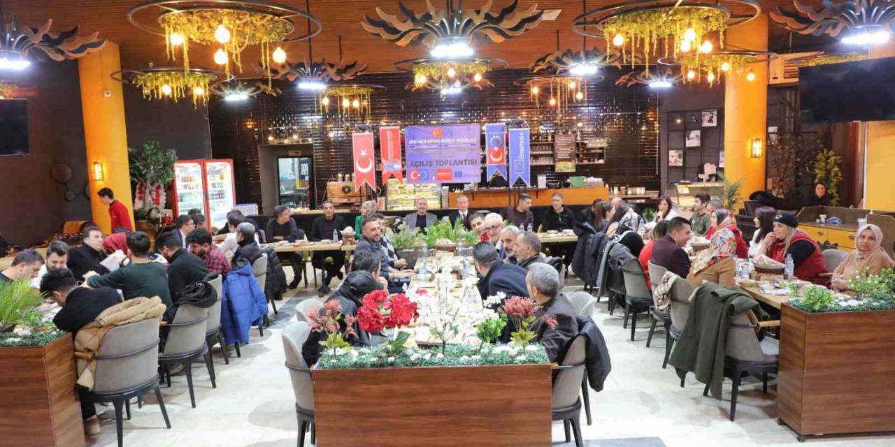 Ağrı’da Hem Çalışanları İftar Sofrasında Buluştu