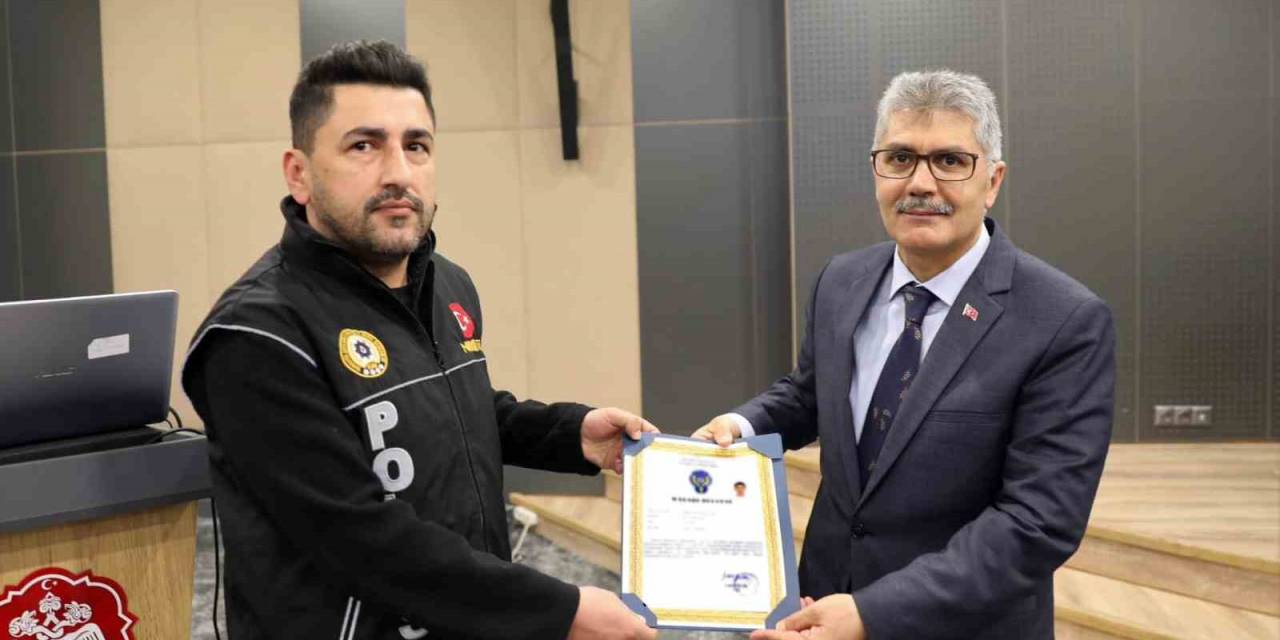 Niğde’de Uyuşturucu Operasyonunda Yaralanan Polislere Başarı Belgesi