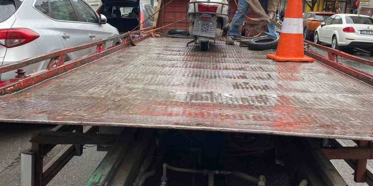 Beylikdüzü’nde Motosiklet Hırsızını Ayağındaki Alçı Ele Verdi