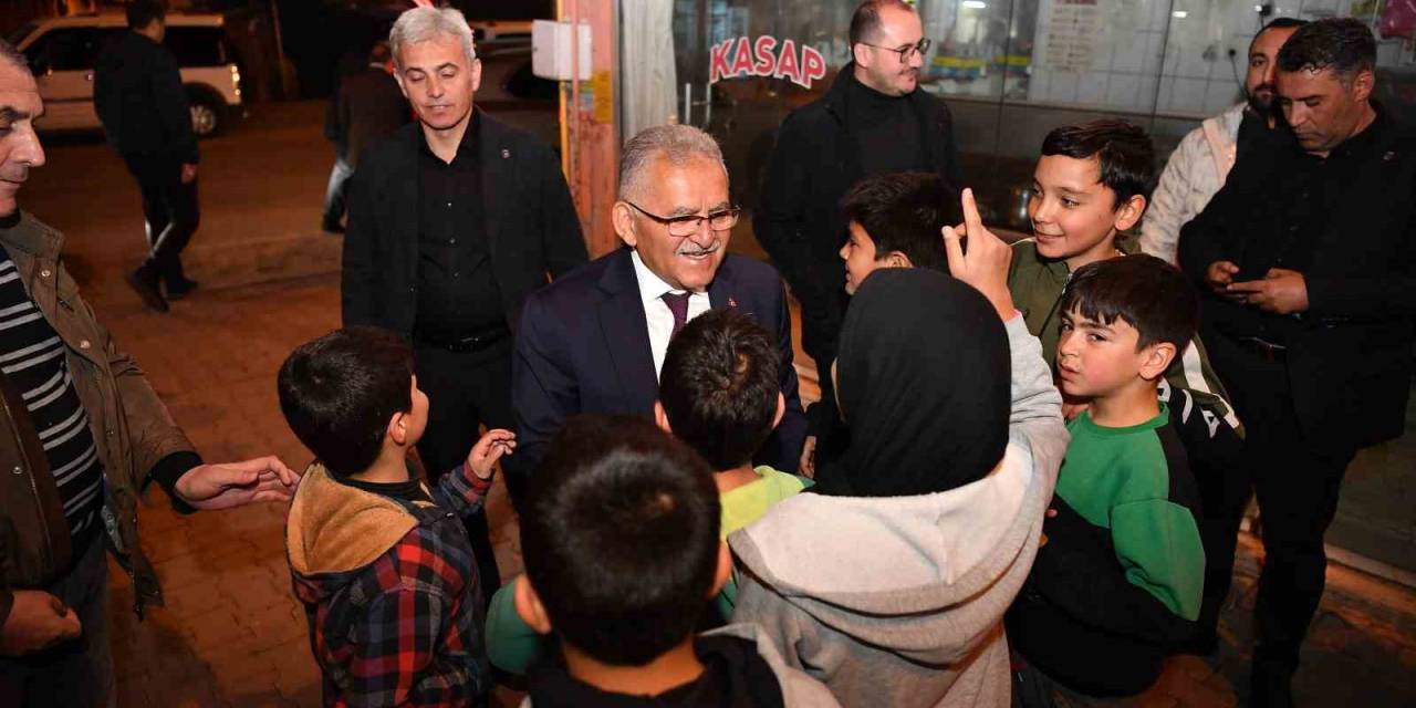 Büyükkılıç’tan Teravih Sonrası Esnaf Ve Vatandaş Buluşması